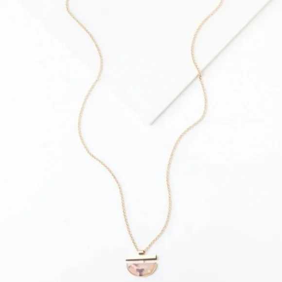 💙 Fair Trade Scarlet Long Marble Resin Pendant Necklace - Picture 3 of 4